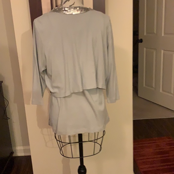 Beautiful Sequined Crop Jacket and Tank Top - Picture 3 of 8